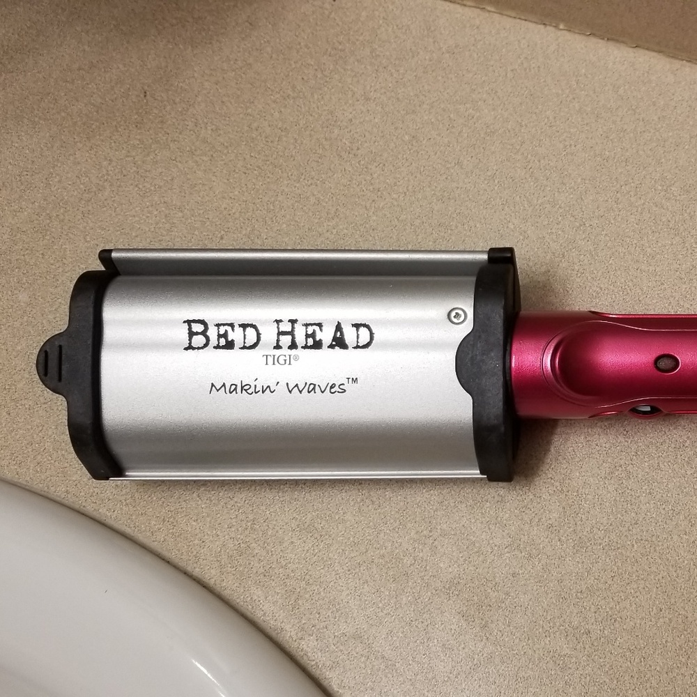 Bedhead hair waver